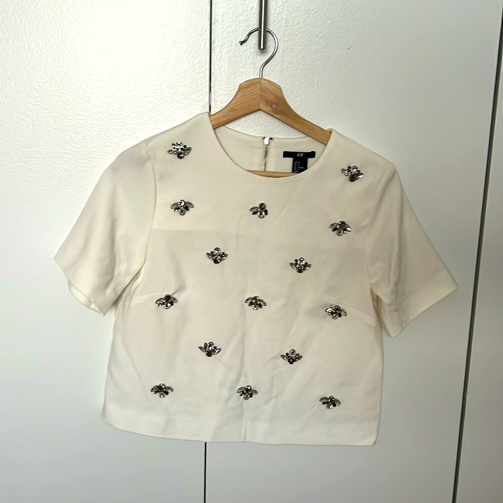 HM t shirt with applications